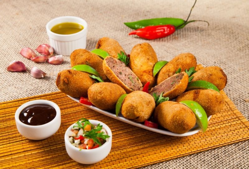 Coxinhas Fritas Congeladas para Restaurantes no Morumbi - Coxinhas Congeladas Pré-fritas