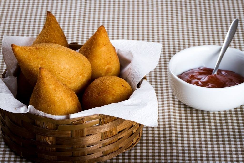 Fornecedor de Mini Folhados para Revenda na Luz - Mini Croquete de Carne para Revenda