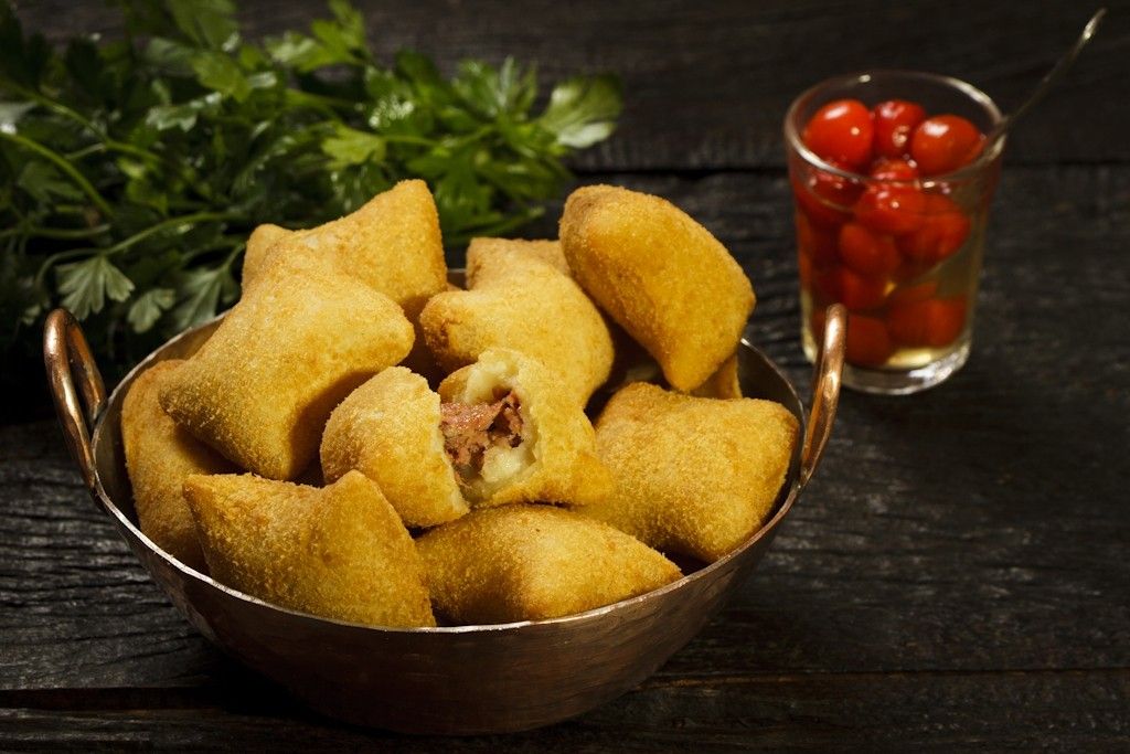 Kibe com Queijo Congelado na Santa Efigênia - Salgados de Queijo Congelados